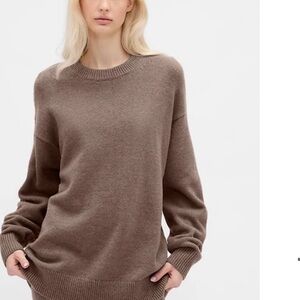 GAP Women's Taupe Crew Neck Sweater